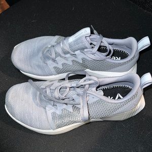 Reebok Size 8 Tennis Shoes